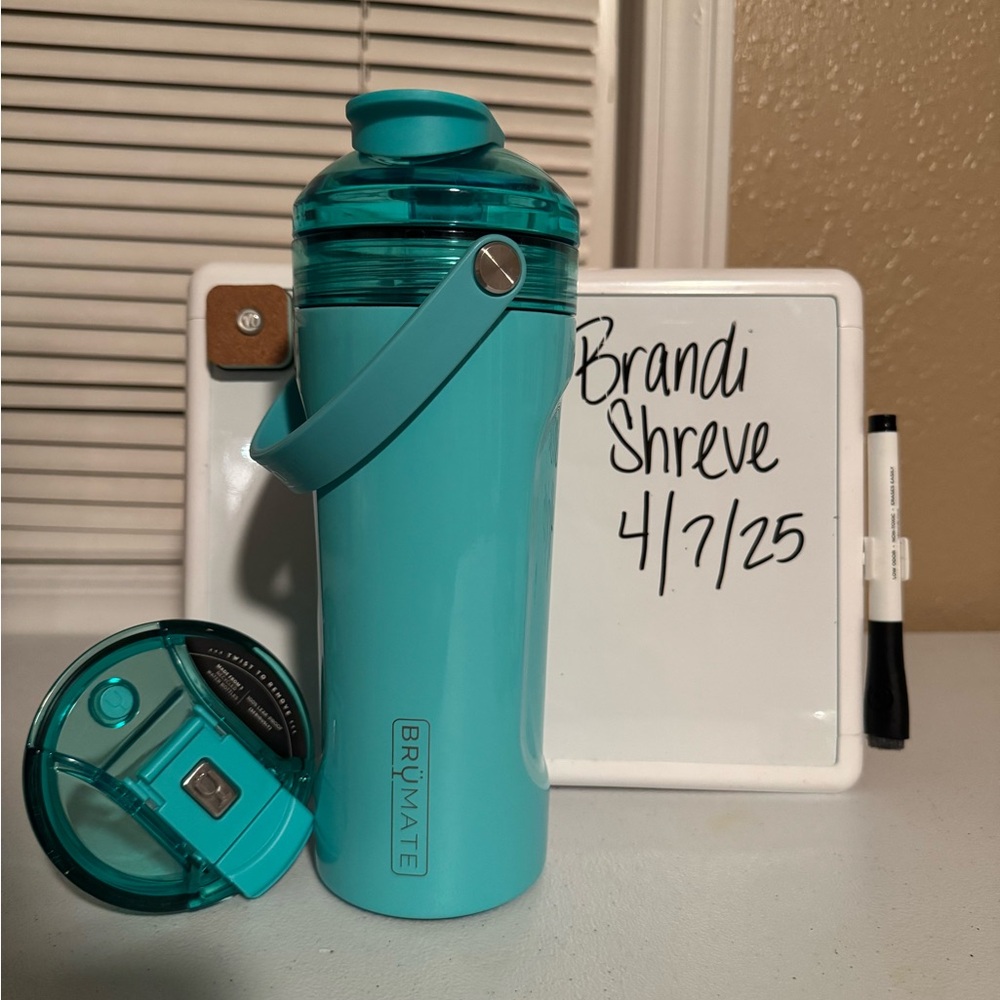 BrüMate Aqua Multishaker and bevlock lid